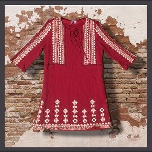 Red boho mini w/ white embroidery & 3/4 sleeves- M